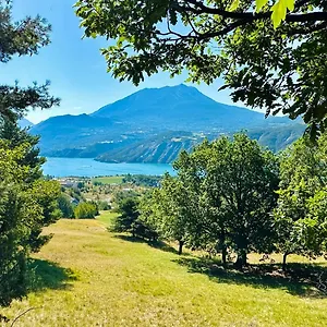 Des Grisons Le Sauze-du-lac